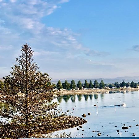 The Bluff Resort Apartments Encounter Bay Екстер'єр фото