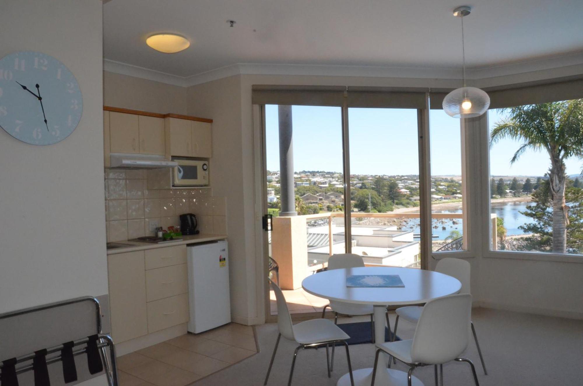 The Bluff Resort Apartments Encounter Bay Номер фото