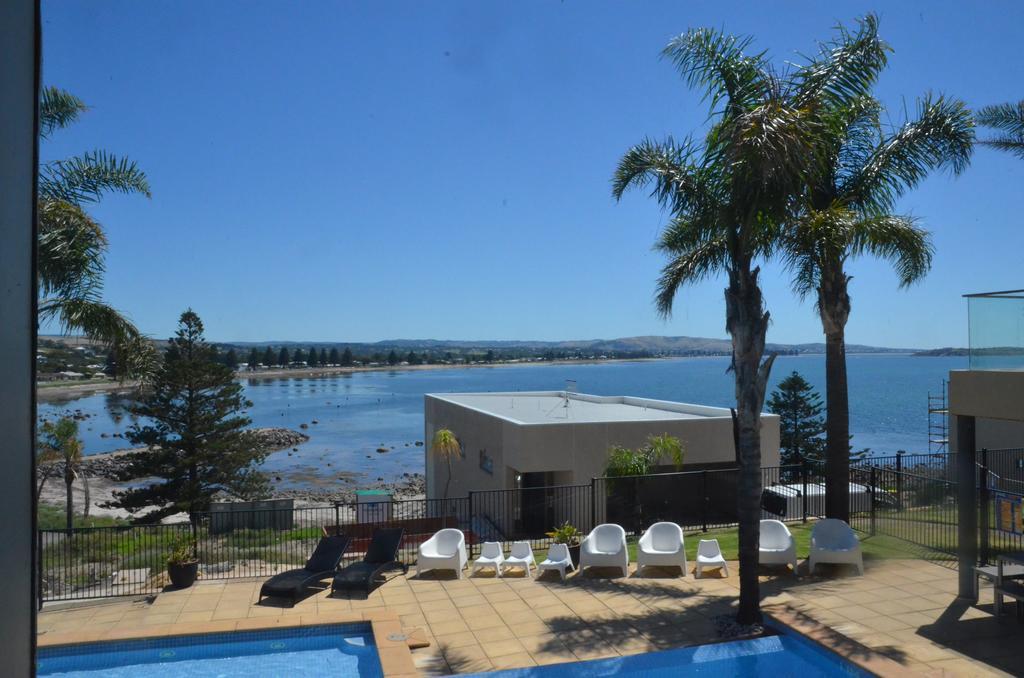 The Bluff Resort Apartments Encounter Bay Екстер'єр фото