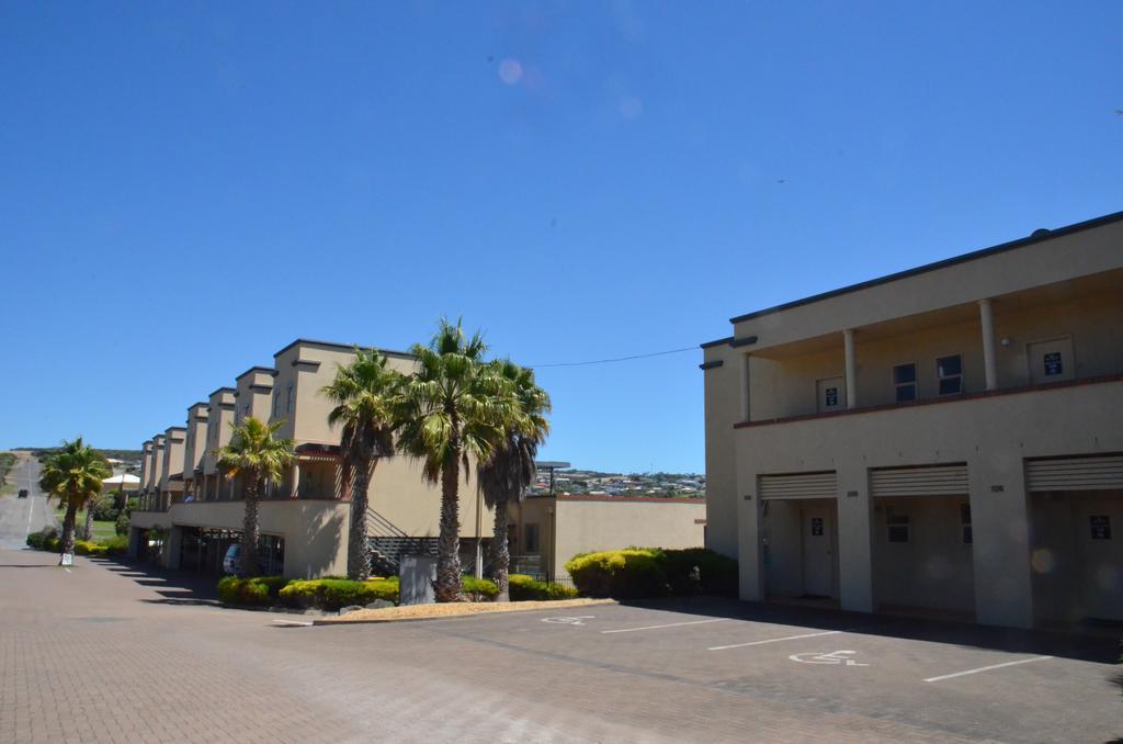 The Bluff Resort Apartments Encounter Bay Екстер'єр фото