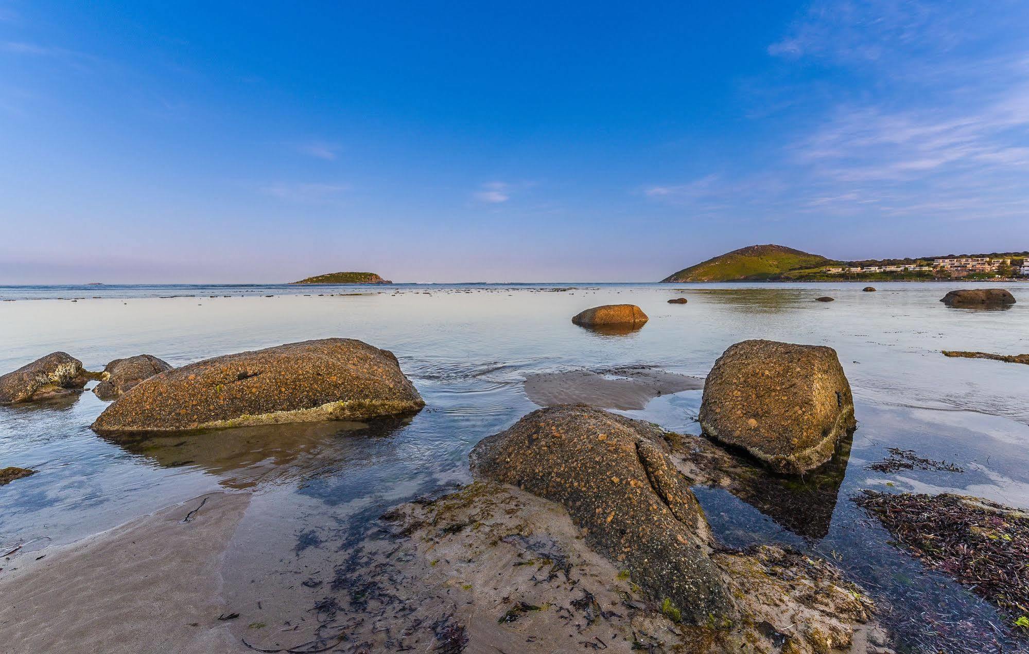 The Bluff Resort Apartments Encounter Bay Екстер'єр фото