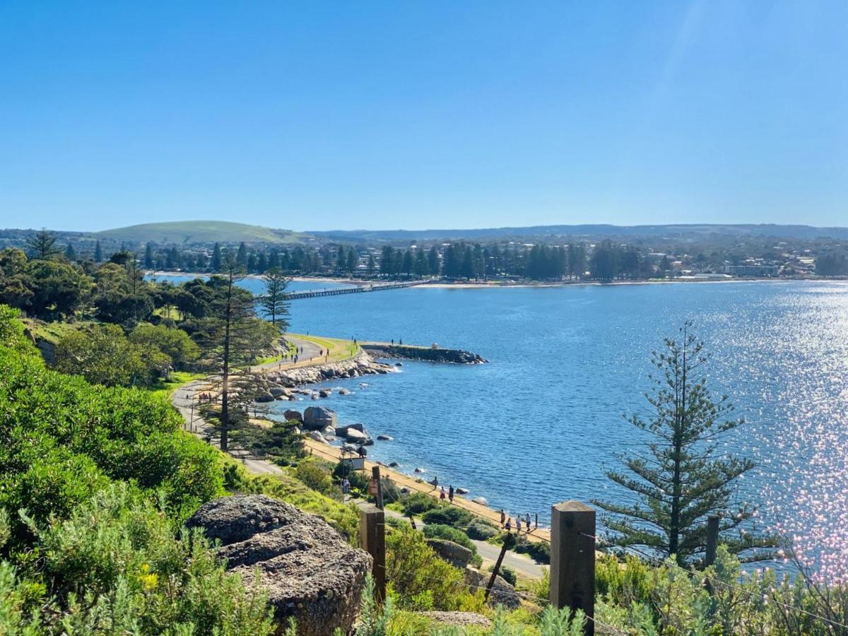 The Bluff Resort Apartments Encounter Bay Екстер'єр фото