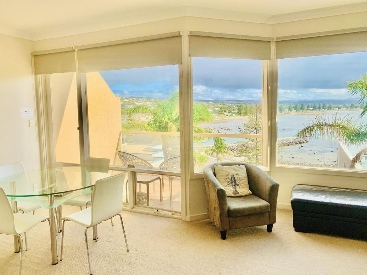 The Bluff Resort Apartments Encounter Bay Екстер'єр фото